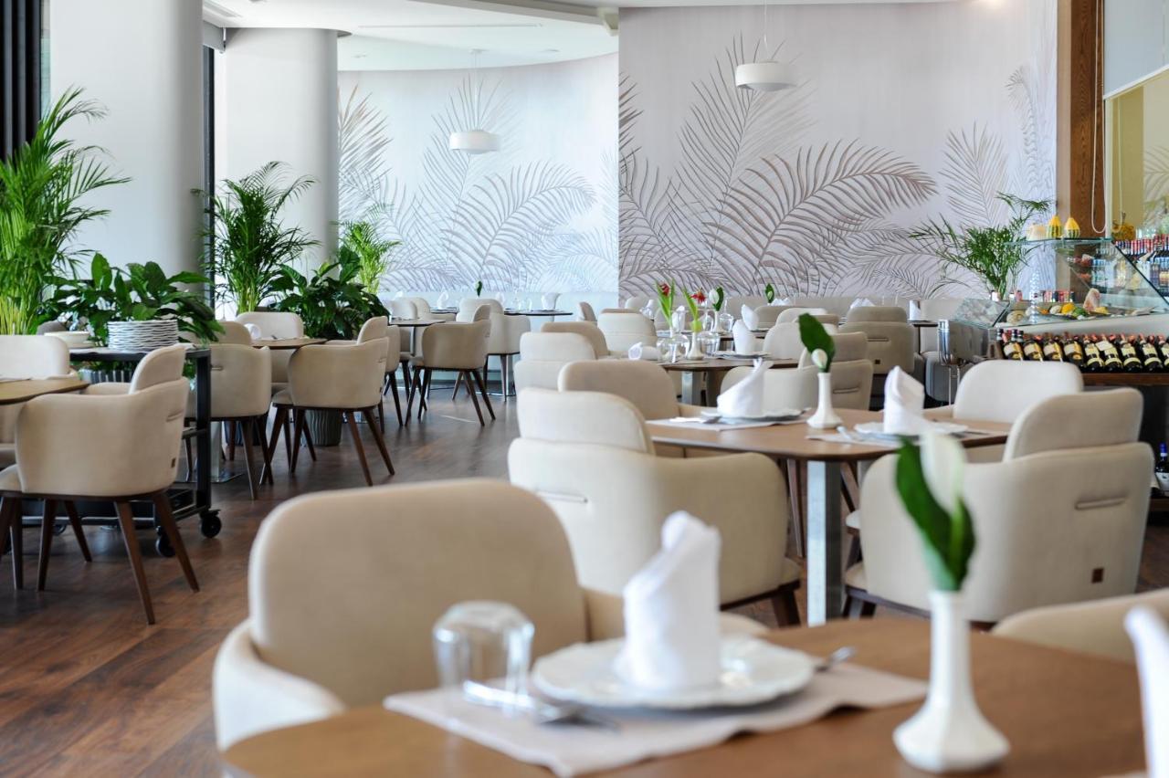 Yacht Hotel Vlore