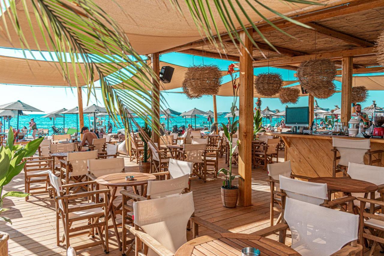 Yacht Hotel Wlora